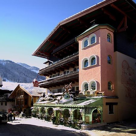 Boutique-Hotel Bauer Saalbach-Hinterglemm Exteriör bild