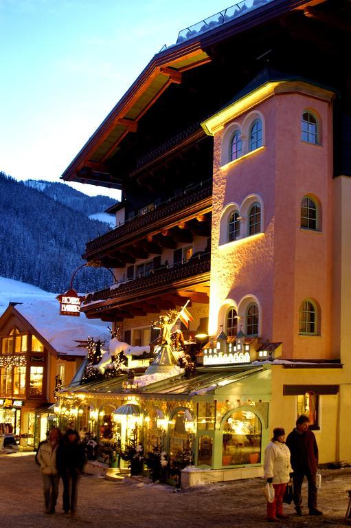 Boutique-Hotel Bauer Saalbach-Hinterglemm Exteriör bild
