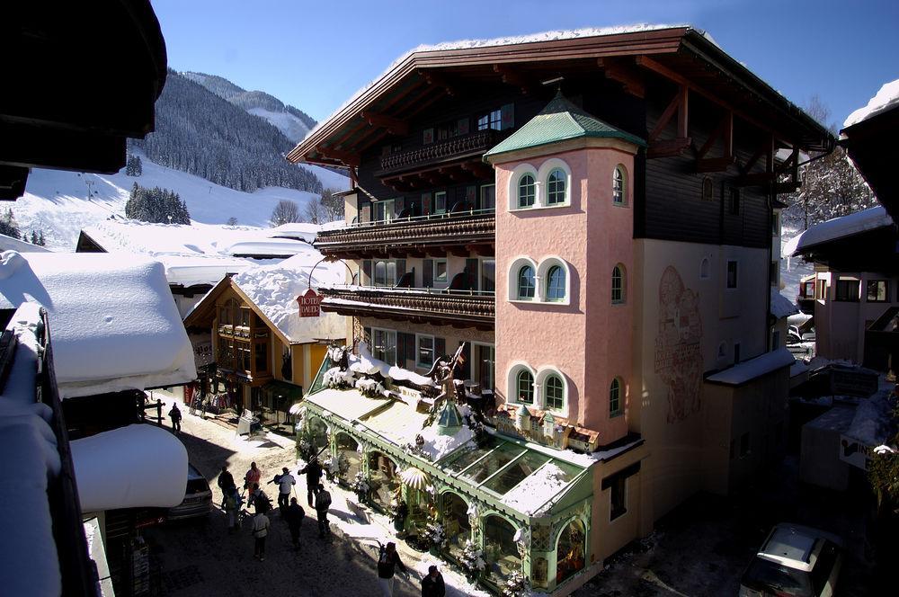 Boutique-Hotel Bauer Saalbach-Hinterglemm Exteriör bild